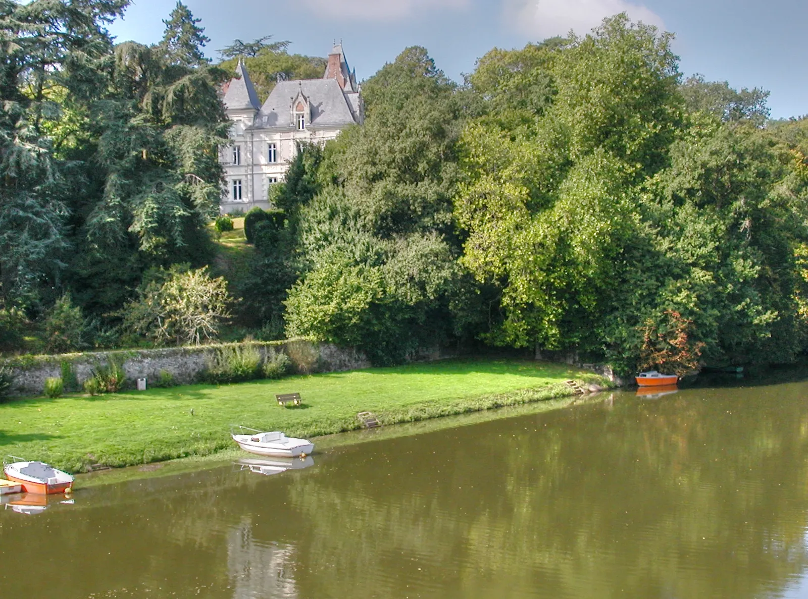 Château du Portillon au bord de la Sèvre à Vertou